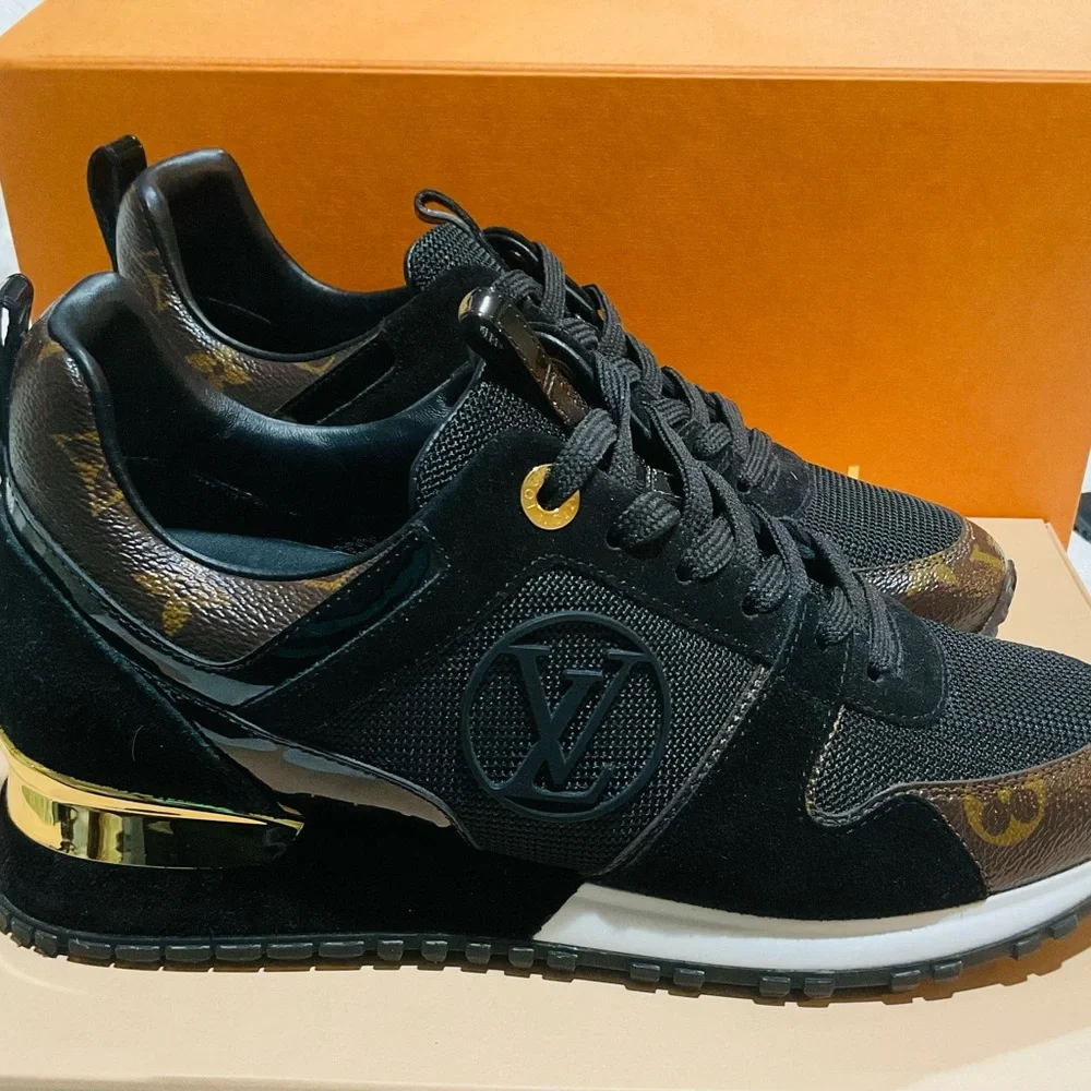 Louis Vuitton Runaway sneakers - Picture 1 of 5